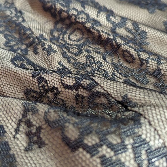 IGNITE EVENINGS BY CAROL LIN FORMAL COCKTAIL DRESS GOLD BLACK LACE FEATHERS SZ 6 - Picture 4 of 9